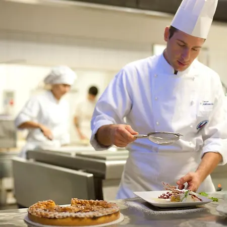 ホテル Centro Pineta Family & Wellness ピンツォーロ